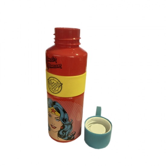 Wonder Woman Drinks Bottle