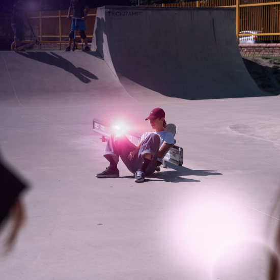 3mk Rainbow Privacy Tempered Glass for Apple iPhone 16