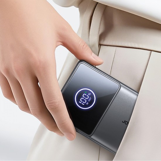 Joyroom JR-PR1 10000mAh 22.5W Powerbank with Built-in Retractable USB-C Cable - Black