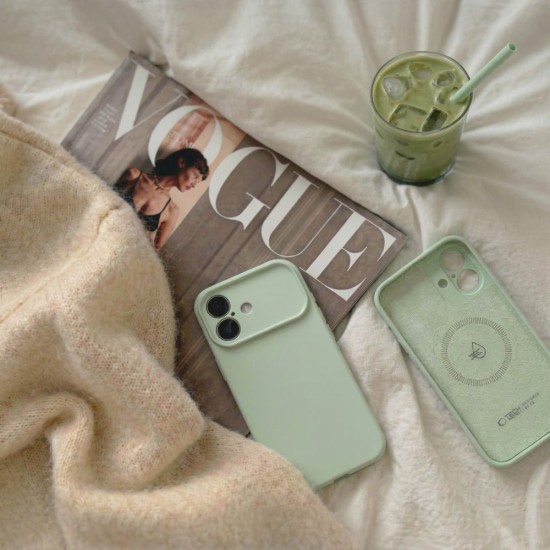 Tech-Protect Silicone MagSafe Case for iPhone 17 - Green