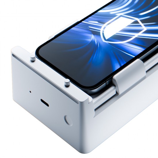 3mk Expert Glass Protection™ tempered glass with applicator for iPhone 15