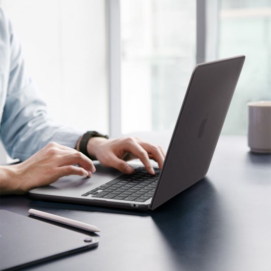 Etui Spigen AirSkin na MacBook Air 13