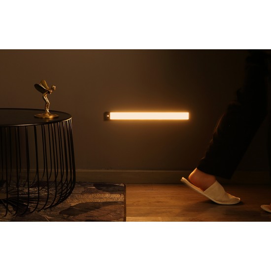 Yeelight Φωτιστικό Ντουλάπας/Ραφιών με Αισθητήρα Κίνησης 40cm 4000K (Μαύρο)