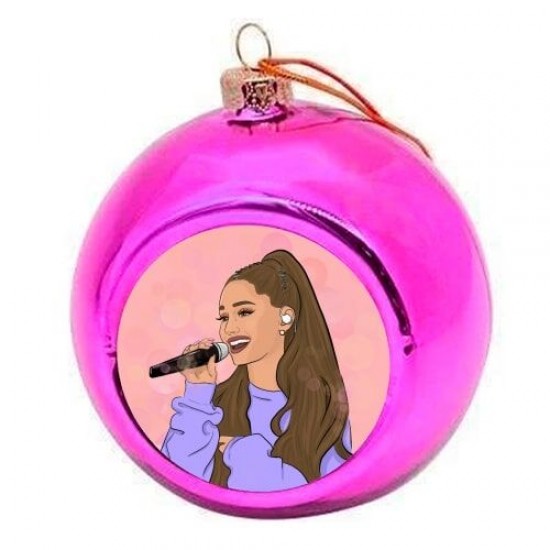 ΧΡΙΣΤΟΥΓΕΝΝΙΑΤΙΚΗ ΜΠΑΛΑ: ARIANA GRANDE